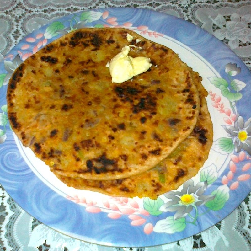 Aloo Paratha with Curd (2 Pc)