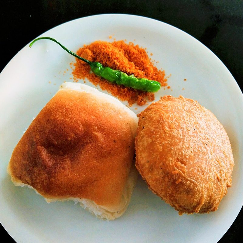 Mayonnaise Vada Pav